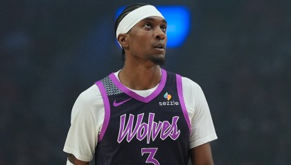 天博体育-麦克丹尼尔斯6投5中砍下11分3助 但正负值-40全场最低