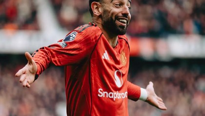 天博体育官方网站-两度送出助攻，B费赛后社媒：笑容说明了一切